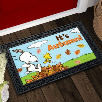 PNT2317 Peanuts Jumping in Leaves Snoopy Fall Doormat